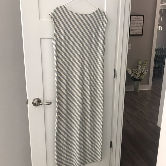 Gap Maxi Dress - Picture 3 of 3